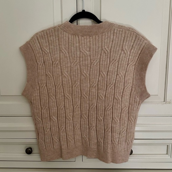 NWT So Me Oatmeal Cable Knit Sweater with bows Large - Picture 5 of 5